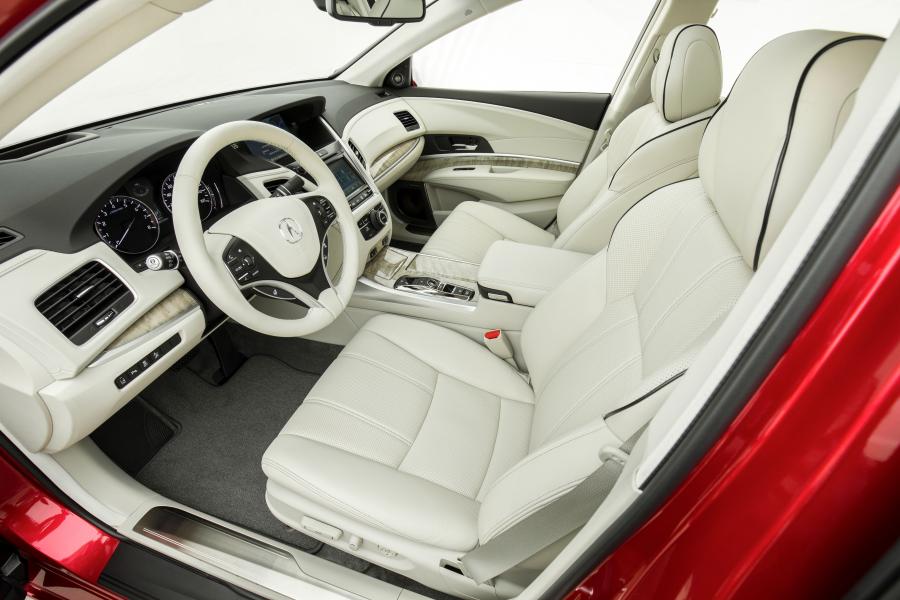 Интерьер Acura RLX Sport Hybrid SH-AWD 2017 года  (фото 26 из 52)